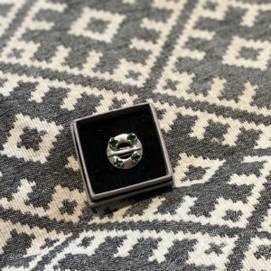 Roheliste silmadega vitssõlg-pross pisike