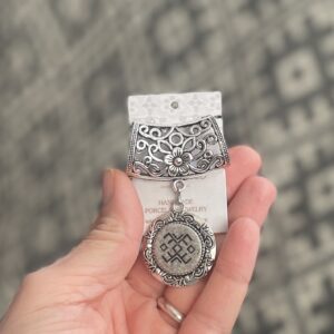 Sallihoidja hall KIRIVÖÖ