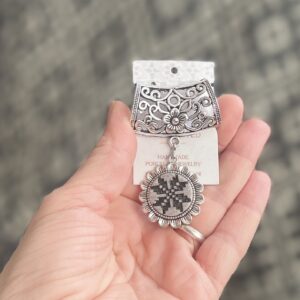 Sallihoidja hall MUHU Kaheksakand