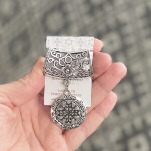 Sallihoidja hall VILJANDI Põlle tikand